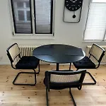 Linde18 Bed&Desk