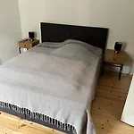 Linde18 Bed&Desk